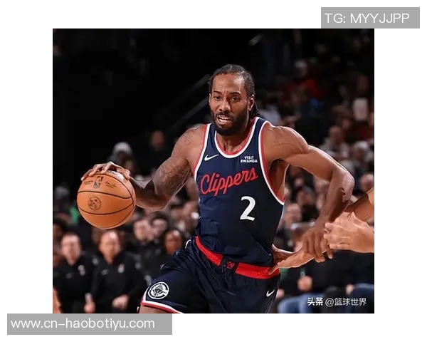 保罗重返快船基地训练展现老炮风采双手暴扣引发球迷热议